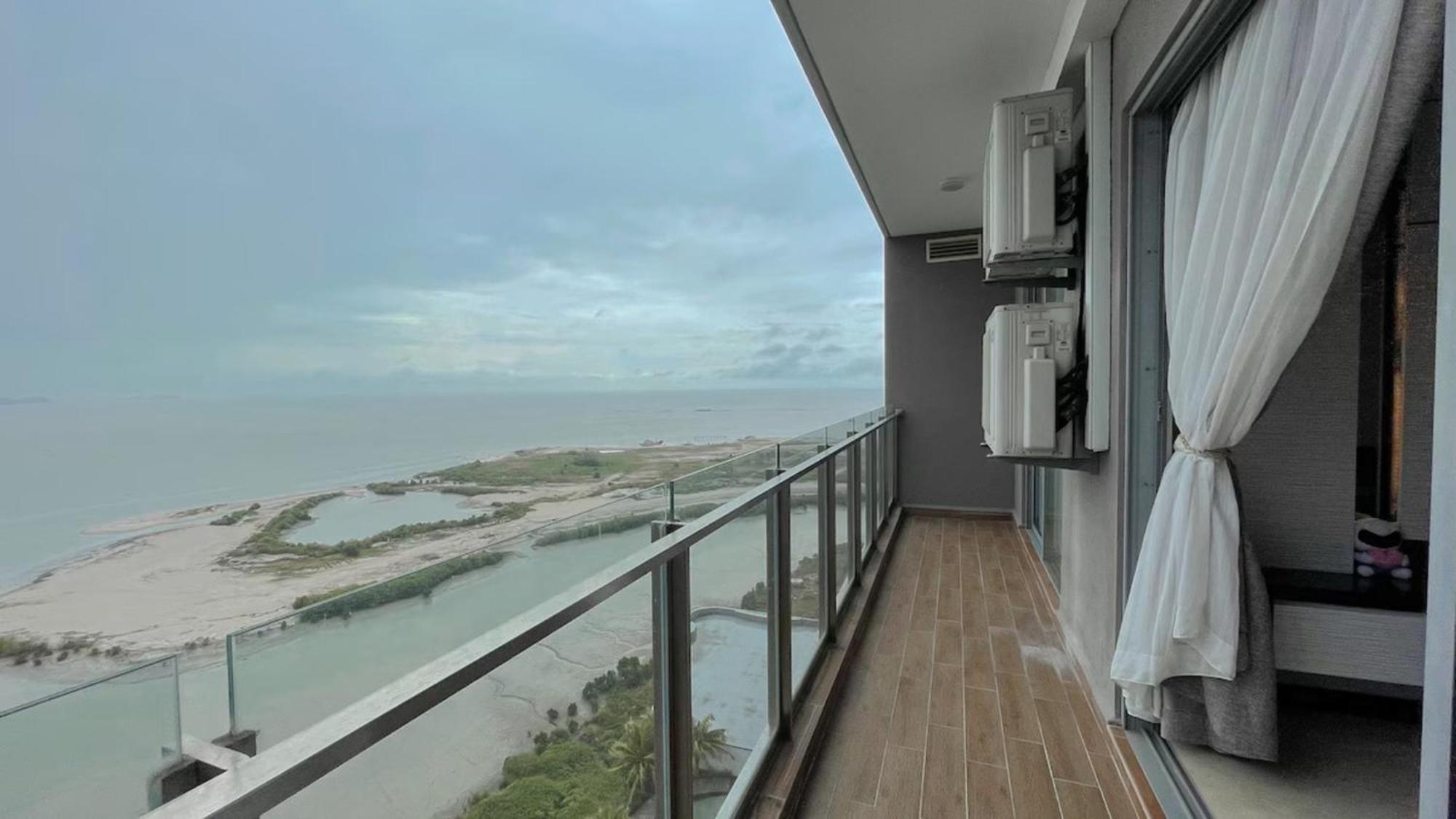 Silverscape Seaview Residence Melaka Buitenkant foto